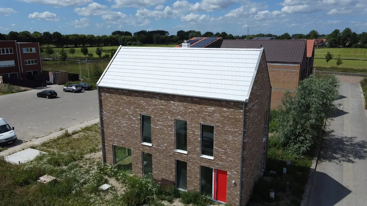 Experiment mit 340 Dächern - Stromsparen mit weißen Dächern