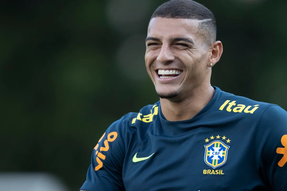 Diego Carlos dá sinal positivo ao Vasco, mas Fenerbahçe ainda é obstáculo