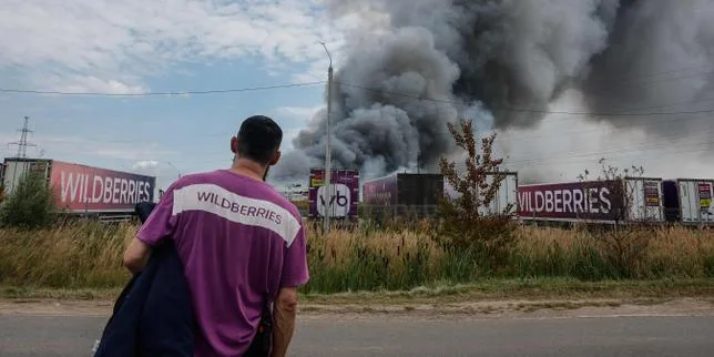 EN DIRECT, guerre en Ukraine : sept des dix principaux centres logistiques du géant de l’e-commerce russe Wildberries mis hors de service, selon Kiev