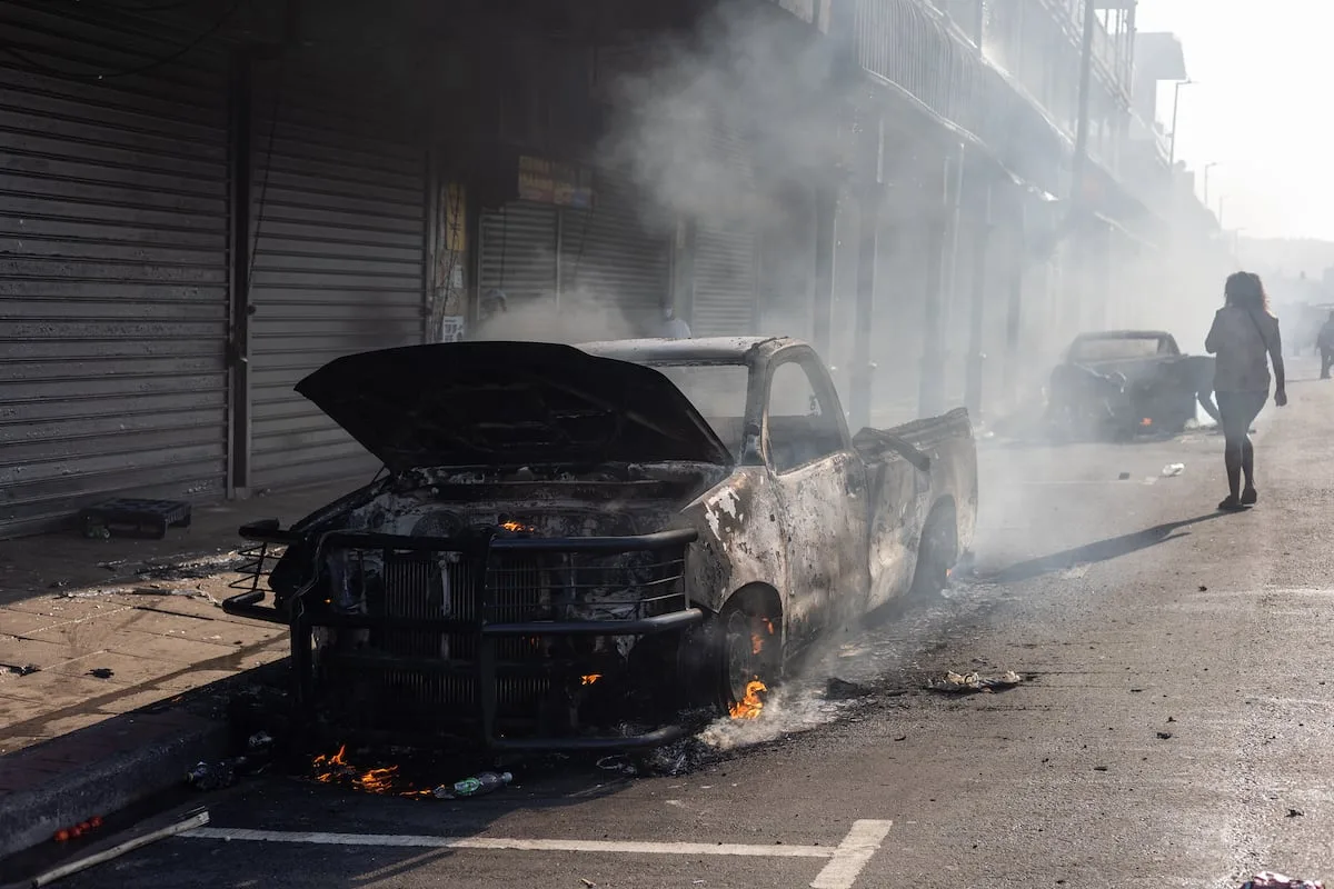 IN PICS | Residents on tenterhooks, police stretched as anarchy erupts on Durban streets