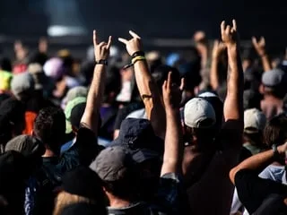 « Je boycotte les groupes problématiques » : au Motocultor, la communauté metal reste divisée face aux dérives néonazies