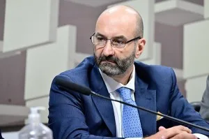 Ex-dono da Reag negocia delação com PGR com foco em Daniel Vorcaro, diz site