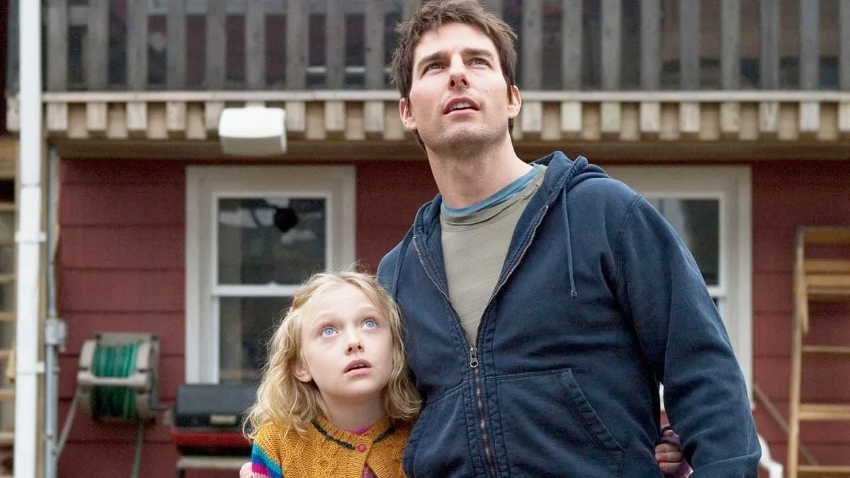 "J'adore cette tradition" : 21 ans après La Guerre des mondes, Tom Cruise a toujours ce très beau geste envers Dakota Fanning