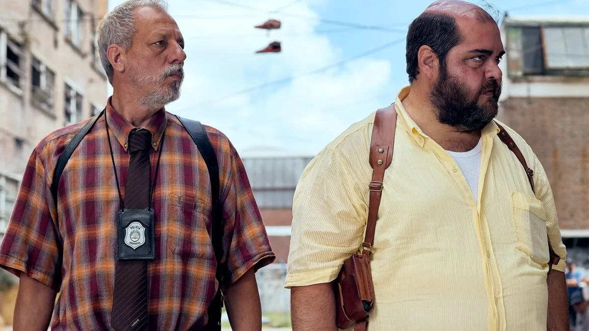 “Guitérrez is mai neim”, la ácida comedia con Darío Barassi y Yayo que es un homenaje cinéfilo a los policiales de los 90