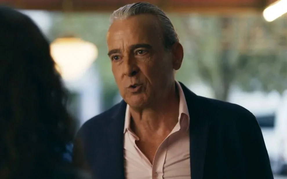 Ulisses pega Lyris no flagra, descobre traição e a encurrala em Quem Ama Cuida