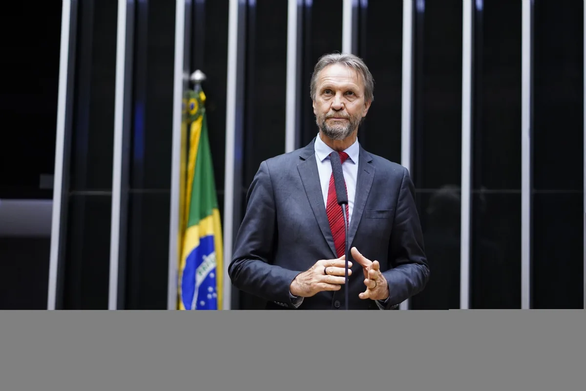 Líder do PT, Pedro Uczai teve AVC isquêmico em reunião na Câmara