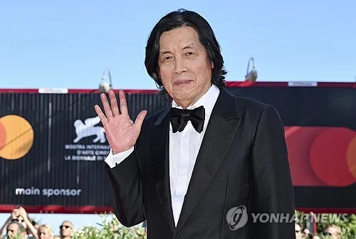24년 만에 베네치아 품은 이창동 "황금사자상 아니어도 충분"(종합)