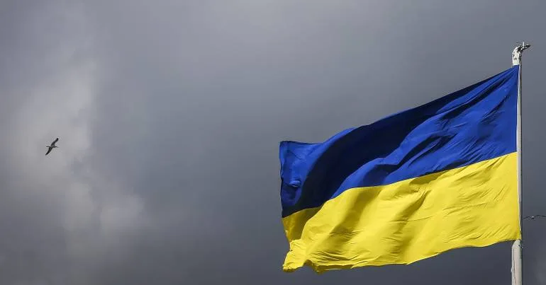 Apoio da UE a Kiev: "Muito importante mas muito atrasado"