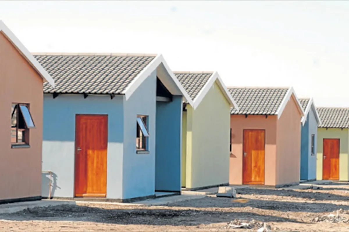 Sassa pensioner builds her own house faster than the government