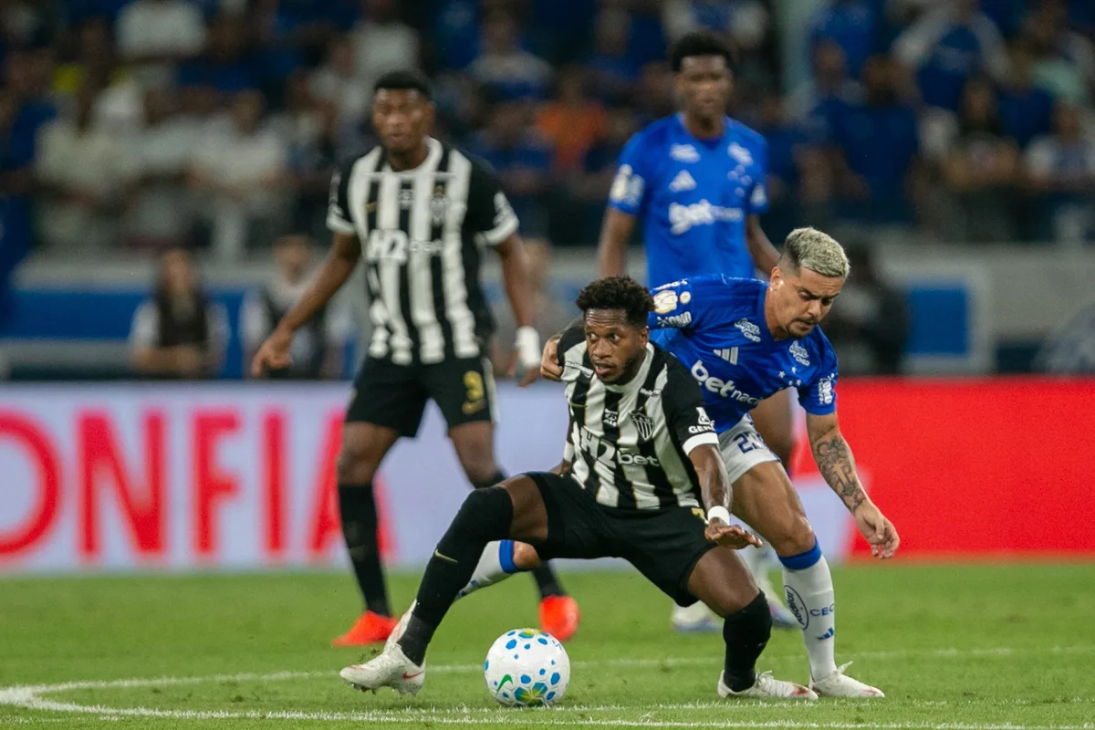 Tudo que um clássico precisa aconteceu no Mineirão, inclusive o suspense