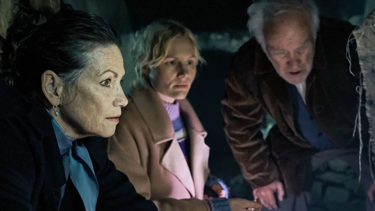 "Wäldern – Das Böse in den Spiegeln": Seltsame Rückkehrerin: So mysteriös ist der zweite "Wäldern"-Film