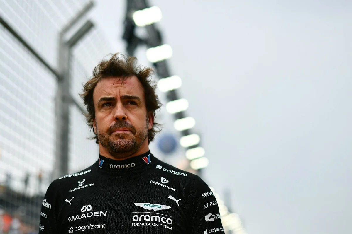 F1 - Alonso explica por que não gosta de corridas noturnas e brinca sobre correr pela manhã: "Podemos almoçar em casa"