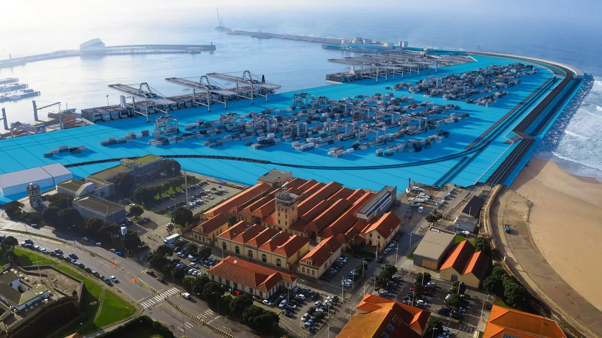 Porto de Leixões cresce para o mar e afasta contentores da cidade com o novo terminal norte