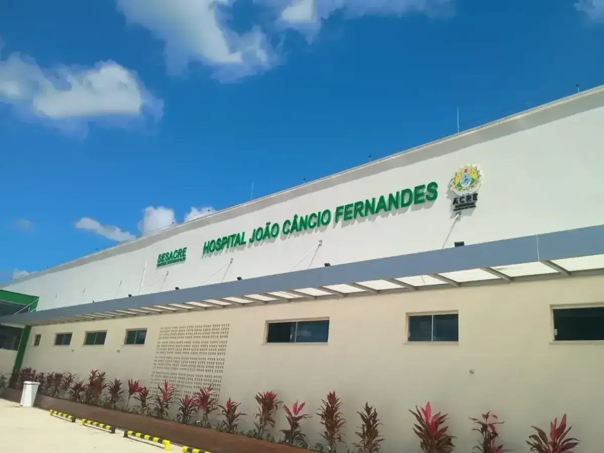 Bebê recebe alta após morte da mãe no parto em Sena Madureira