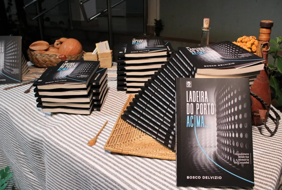 Entre arquitetura e lembranças, livro destaca patrimônios corumbaenses