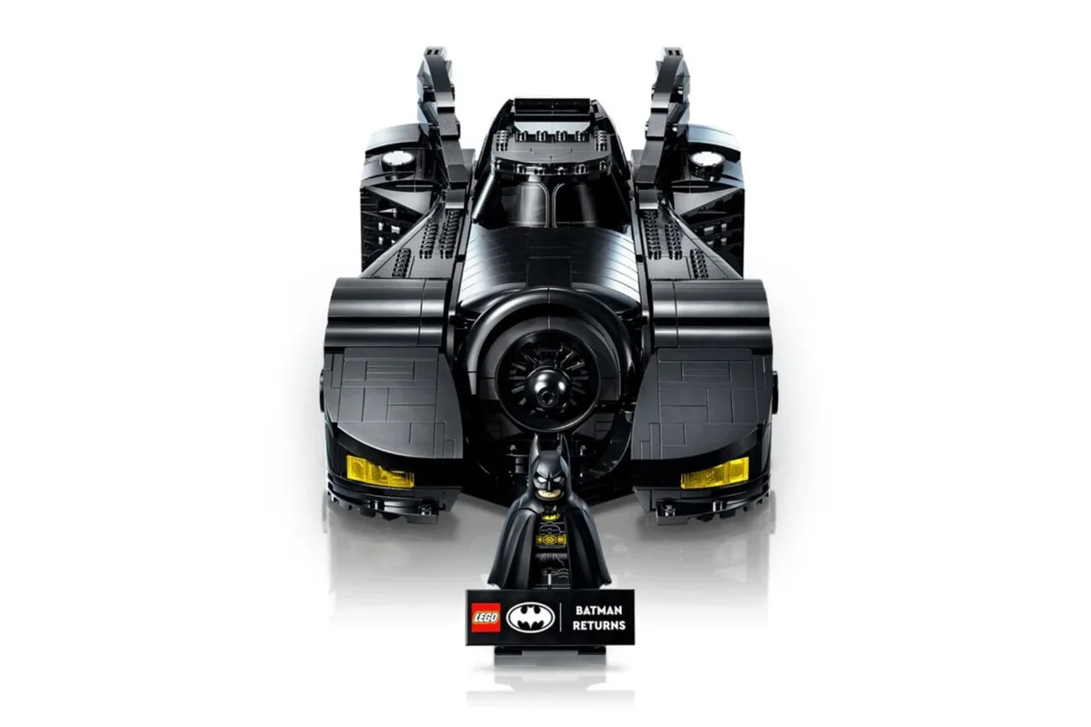 Lego’s ‘Batman Returns’ Batmobile Might Be Its Coolest DC Set Yet