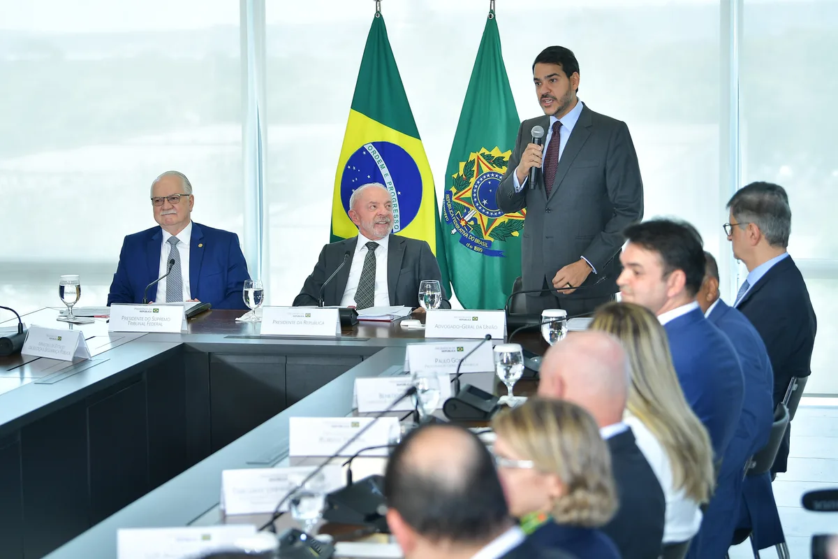 AGU defende legalidade de reajuste do Bolsa Família às vésperas da eleição