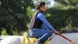 Hito panameño: Yoqueta profesional queda campeona de meeting en Belterra Park