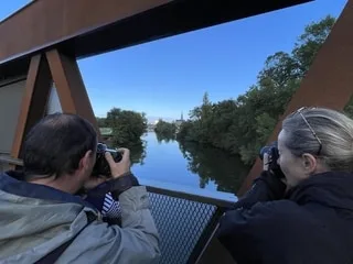 « On découvre de nouveaux points de vue » : les premiers pas des habitants de Sablé sur leur passerelle
