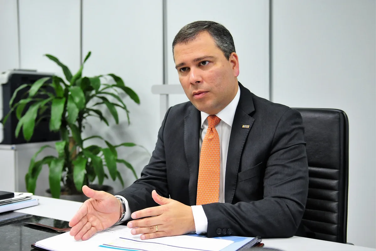 Tribunal de Contas do DF manda bloquear até R$ 2,7 bilhões em bens de ex-dirigentes do BRB no caso Master