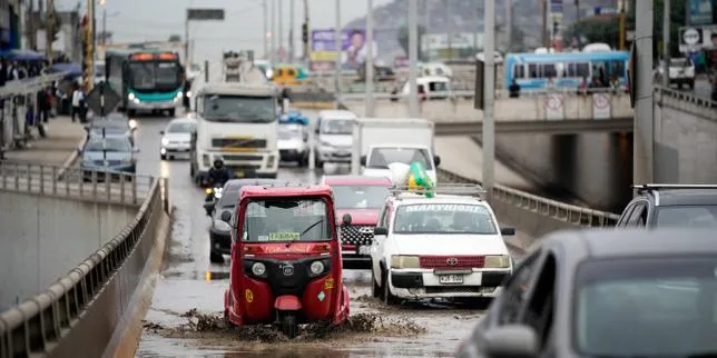 Les premiers effets d’El Niño se font sentir au Pérou, touché par des températures record et une surmortalité d’espèces marines