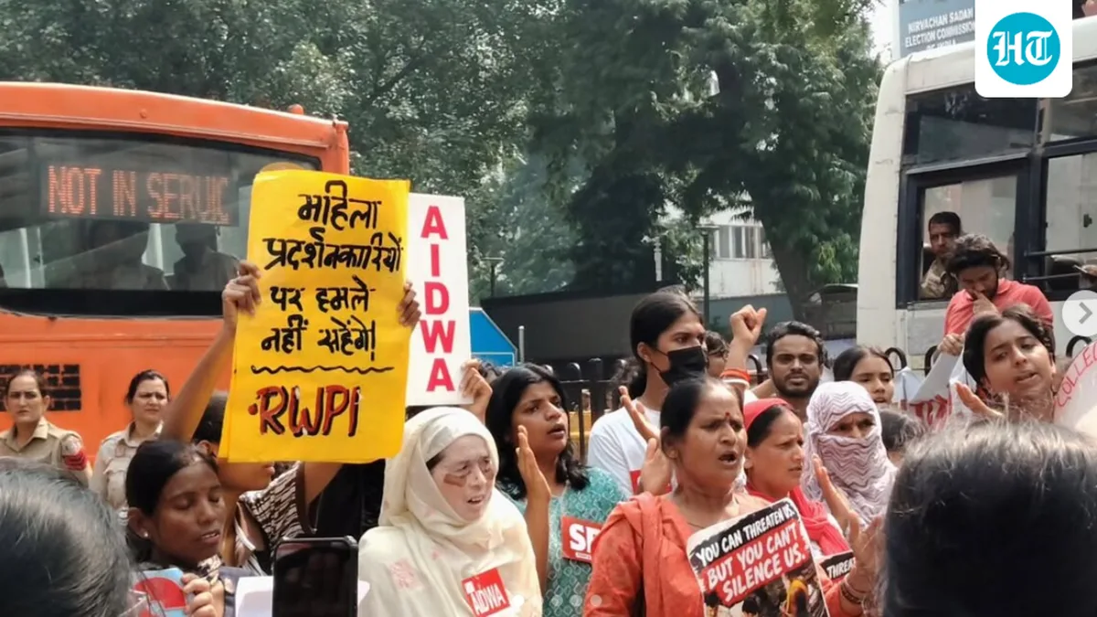 Women's groups protest outside Delhi Police headquarters against alleged sexual violence during anti-SIR stir