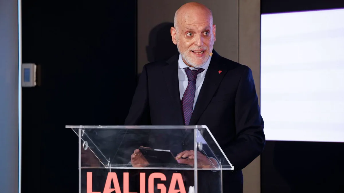 "Me parece muy mal. Es algo institucional". Tebas, presidente de LaLiga, critica a Mbappé, Vinícius y Konaté