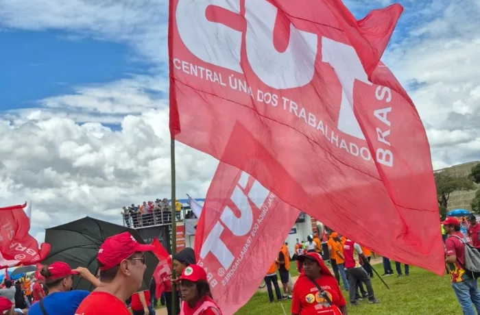 Fundada por Lula, CUT completa 43 anos com luta pelo fim da escala 6×1