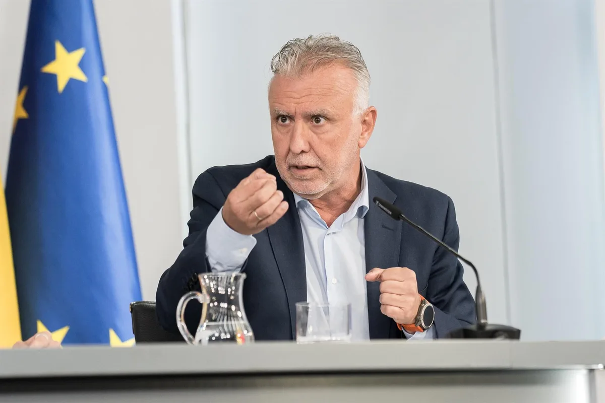 Torres dice que los menores son competencia de Ceuta y pregunta al PP por la solución de los que no puedan reagruparse