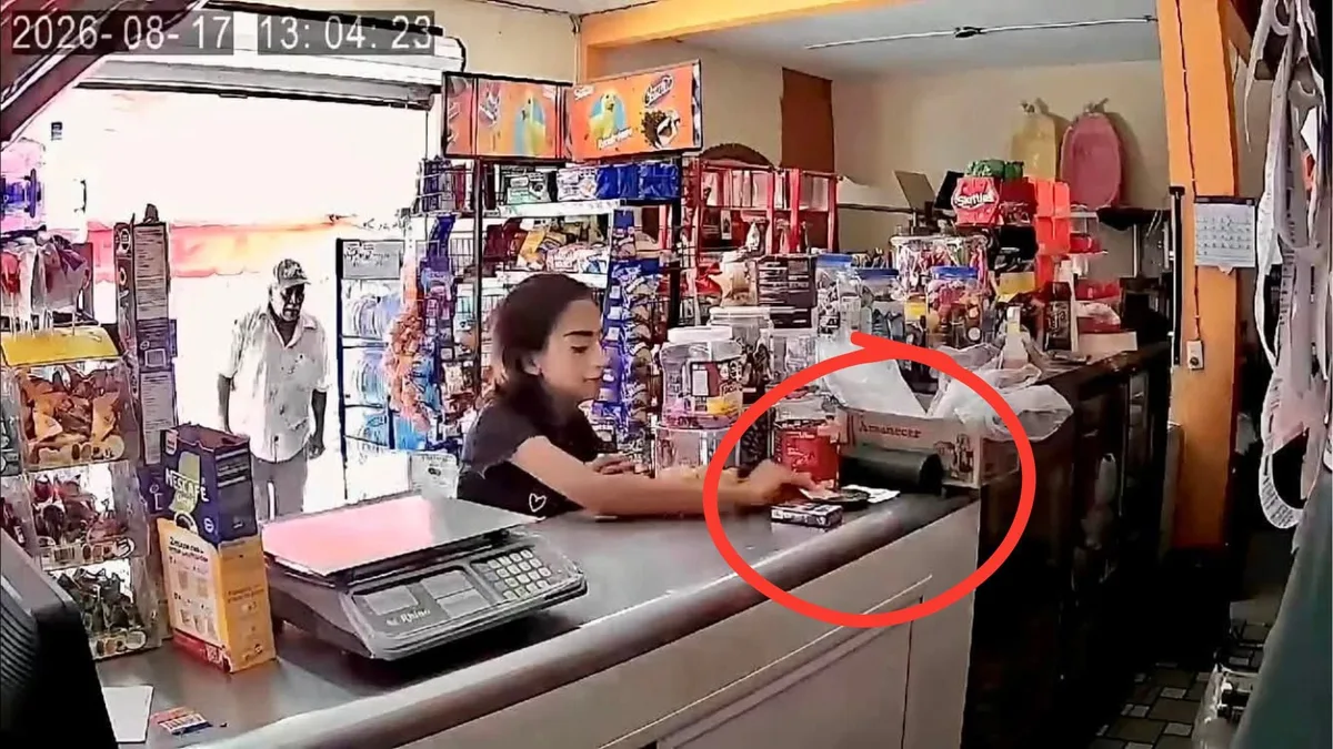 Exhiben en video a joven que robó 100 pesos de una tienda en Morelia: dueños piden ayuda para encontrarla