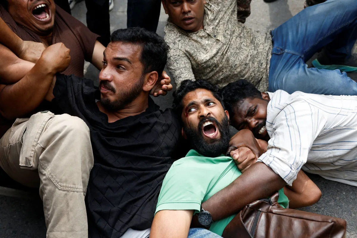 « C’est une dictature » : à New Delhi, la manifestation des « cafards » violemment réprimée
