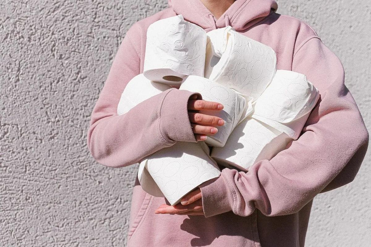 Despedida por justa causa: roubou 6 rolos de papel higiénico. Trabalhava no hotel há 30 anos