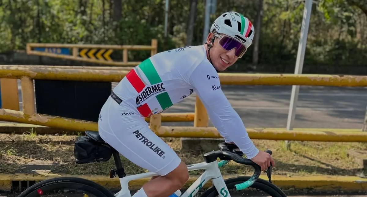 Edgar Cadena podría perderse el Mundial de Ciclismo junto a Isaac del Toro y solicita ayuda con problemas de visa