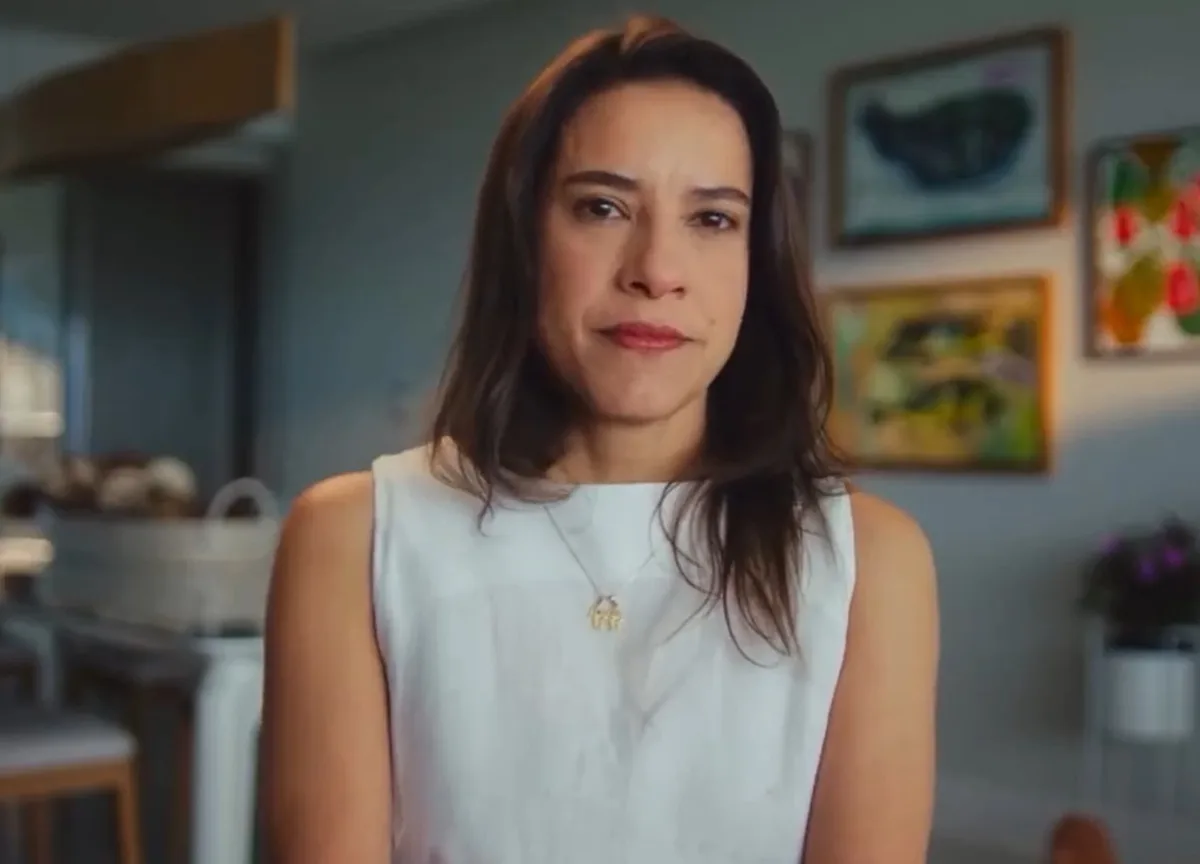 Raquel Lyra aciona a polícia contra cartazes difamatórios nas ruas de Recife