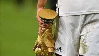 ¡Fin de una era! Alemania rompe con Adidas tras más de 70 años y se abre la guerra con Nike