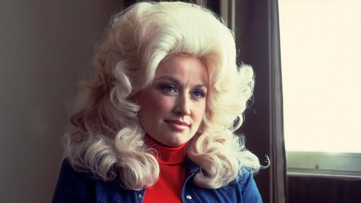 « I Will Always Love You » de Dolly Parton doit son immense succès à Whitney Houston et Kevin Costner