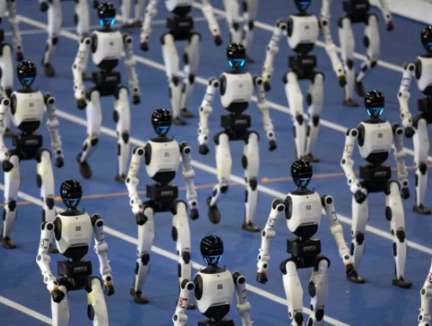 Pekín inaugura los II Juegos Mundiales de Robots Humanoides
