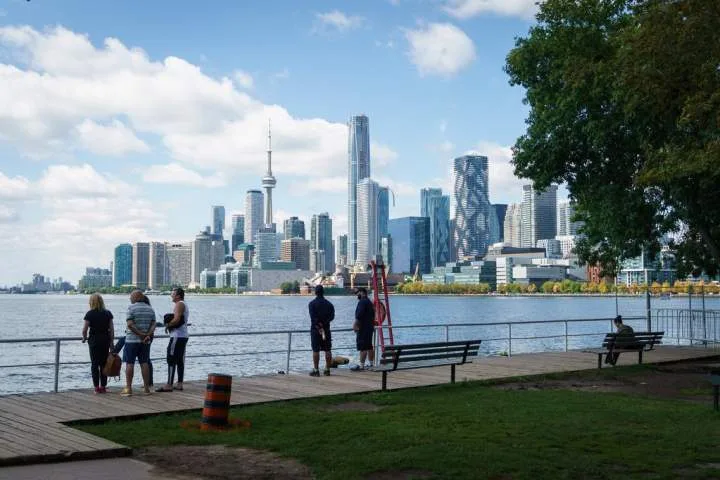 Toronto Area home sales down 2% in August, prices dip below $1M: board