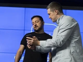 Ukraine. Écarté en juillet, un ministre replonge Volodymyr Zelensky dans la crise politique