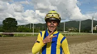 “Pocho” Lugo se queda en solitario en la punta de la estadística anual