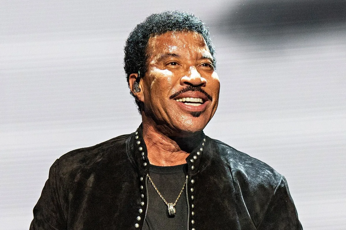 Lionel Richie fue internado en terapia intensiva tras su último concierto en St. Louis