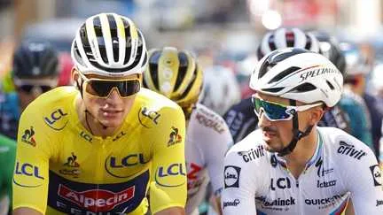 "Une inspiration", un "patron", et des remerciements... Les coureurs rendent hommage à Julian Alaphilippe après l'annonce de sa retraite
