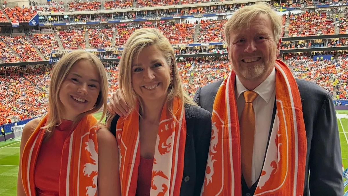 Te contamos por qué los reyes de Holanda y sus 3 hijas son desde hoy los mayores fans del exfutbolista y entrenador Xavi Hernández