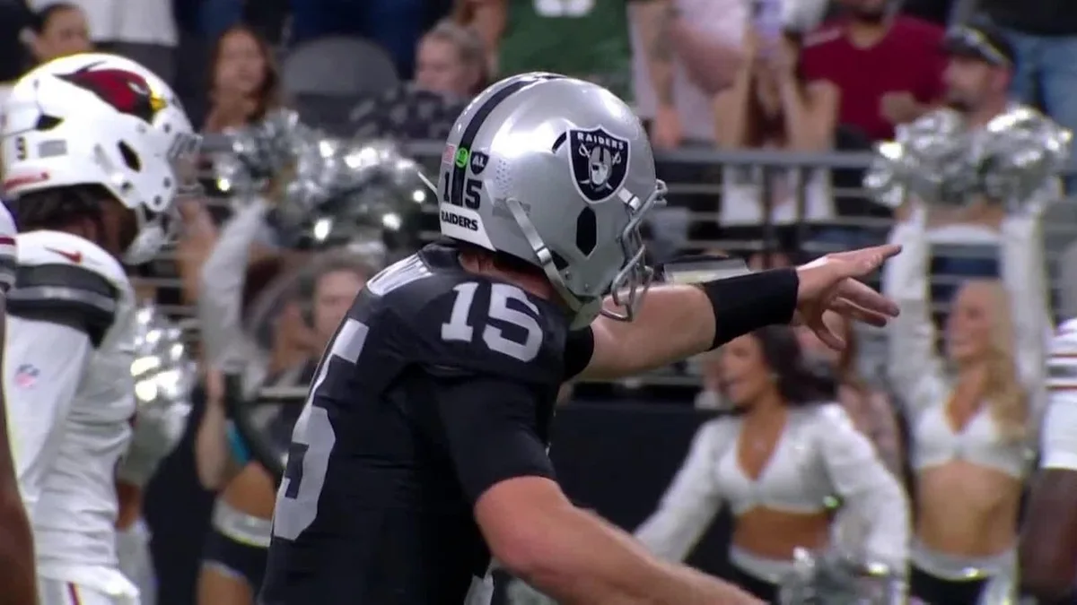 Mendoza finds Bech in end zone to record first touchdown as a Raider