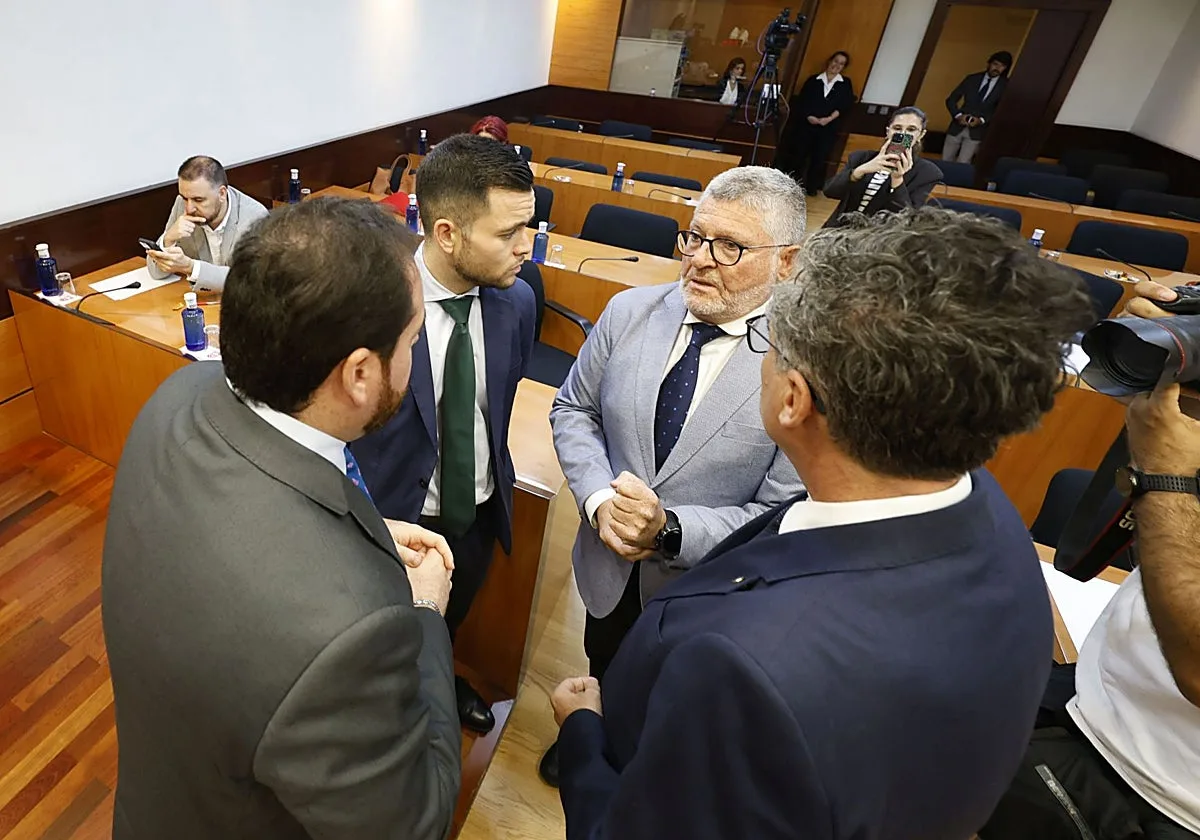 El PSOE acusa al PP de querer bajar los impuestos a los fondos buitre con sus enmiendas a la ley de vivienda