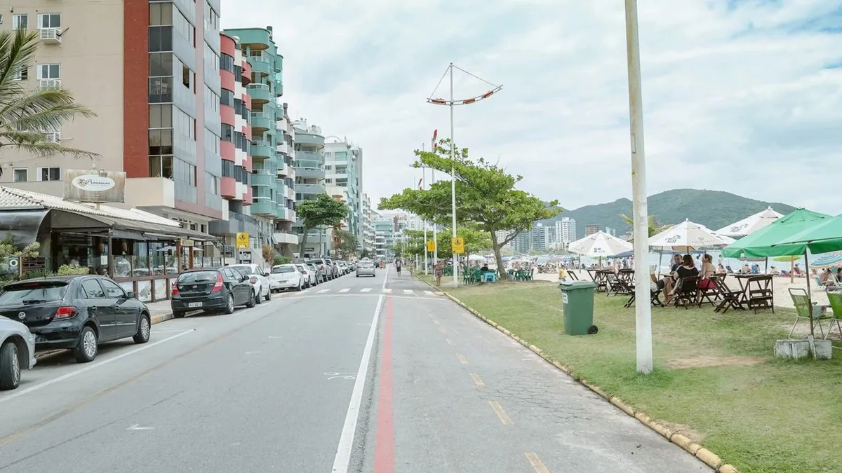 Cresceu 65,8% e chegou ao 2º metro quadrado mais caro do Brasil: a cidade catarinense onde prédios altos dividem a orla com praias tranquilas