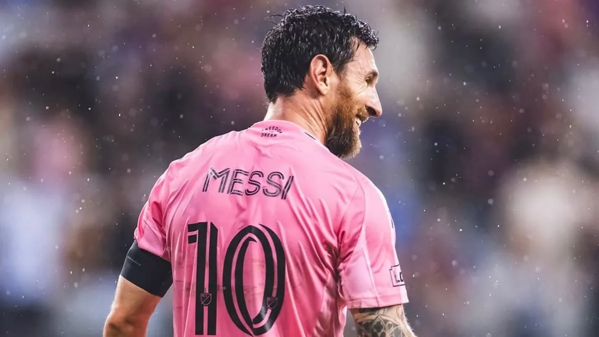 Messi vuelve a sonreír tras la muerte de su padre: una gran noticia y el emotivo gesto de David Beckham