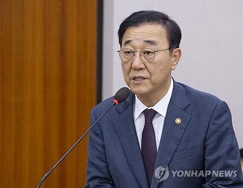 김윤덕 "용산 어린이정원에 주택공급 논의된 적 없다"