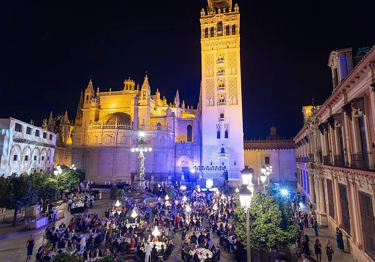 Adelante Andalucía denuncia ante la Unesco la gala de Escaparate a los pies de la Giralda