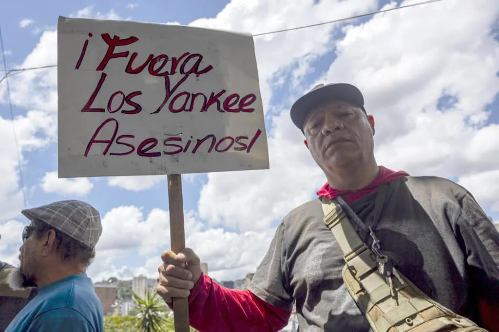 Chavistas rechazan tutelaje de EEUU y exigen liberación de Maduro